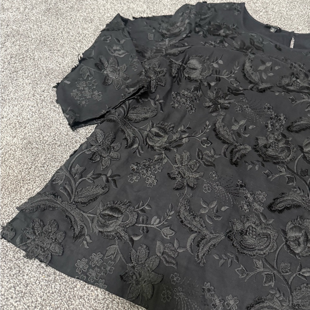 Talbots Black Textured Floral Blouse Sz 14 - Picture 2 of 5